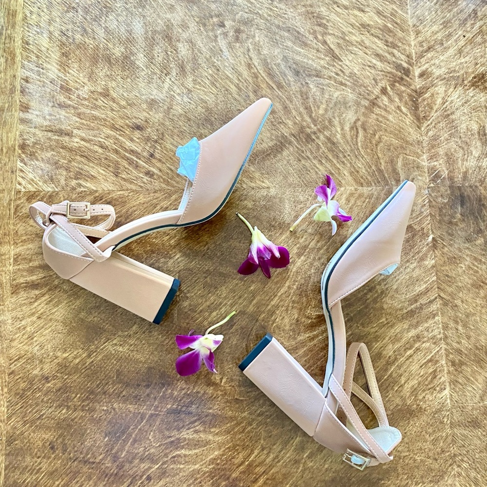 (NWOT)Cream heels